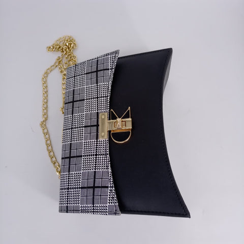 Luna Curve Crossbody Bag Black Color