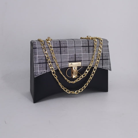 Luna Curve Crossbody Bag Black Color