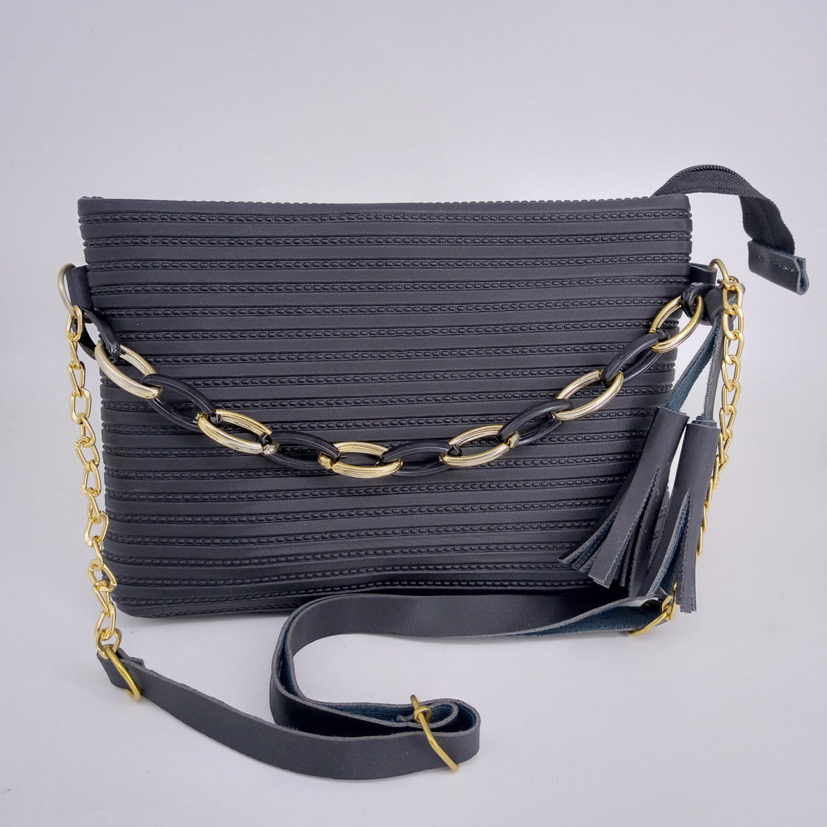 Chic Carry Crossbody Bag Black Color